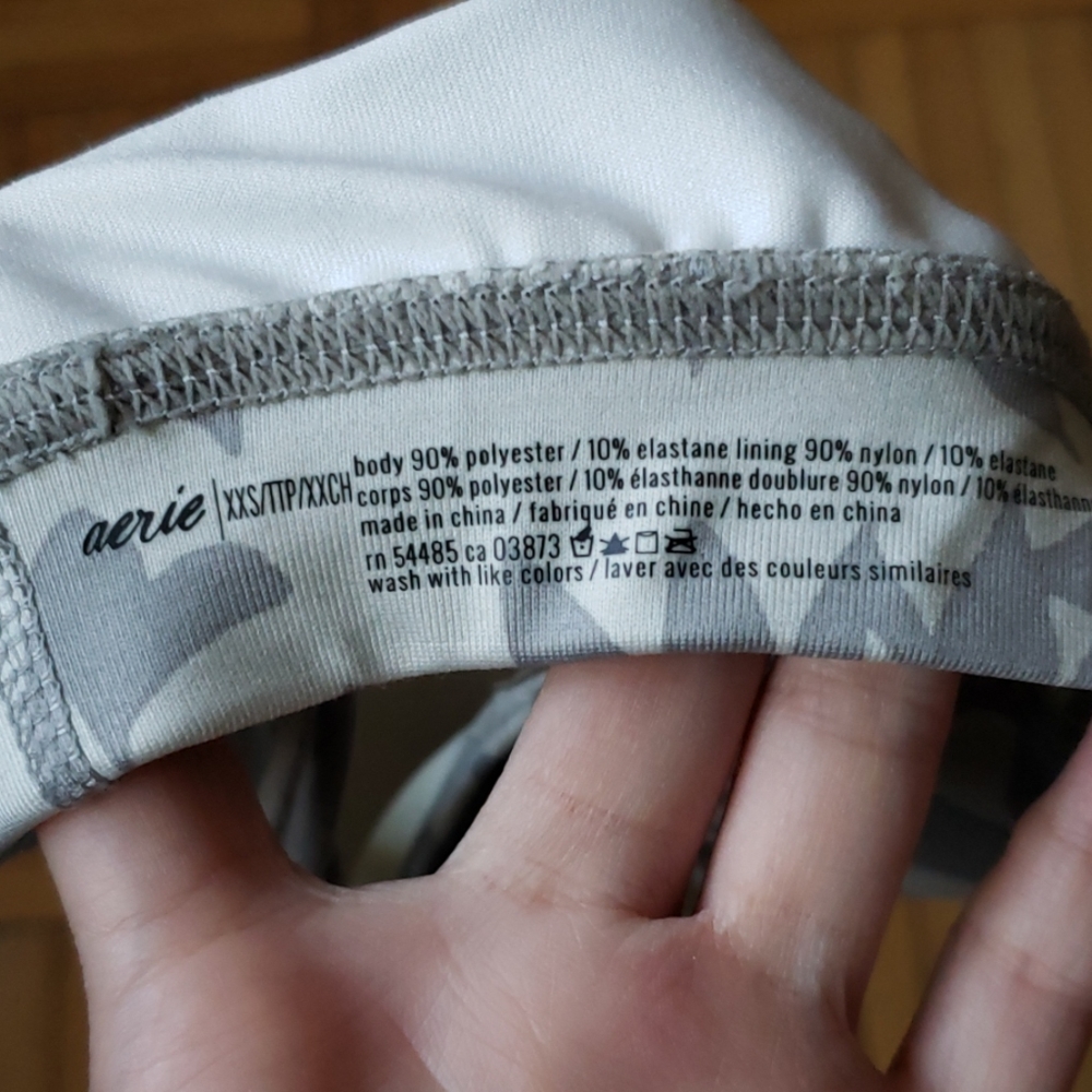 Nwot! Never worn! Aerie Grey Floral Sports Bra - Picture 4 of 4